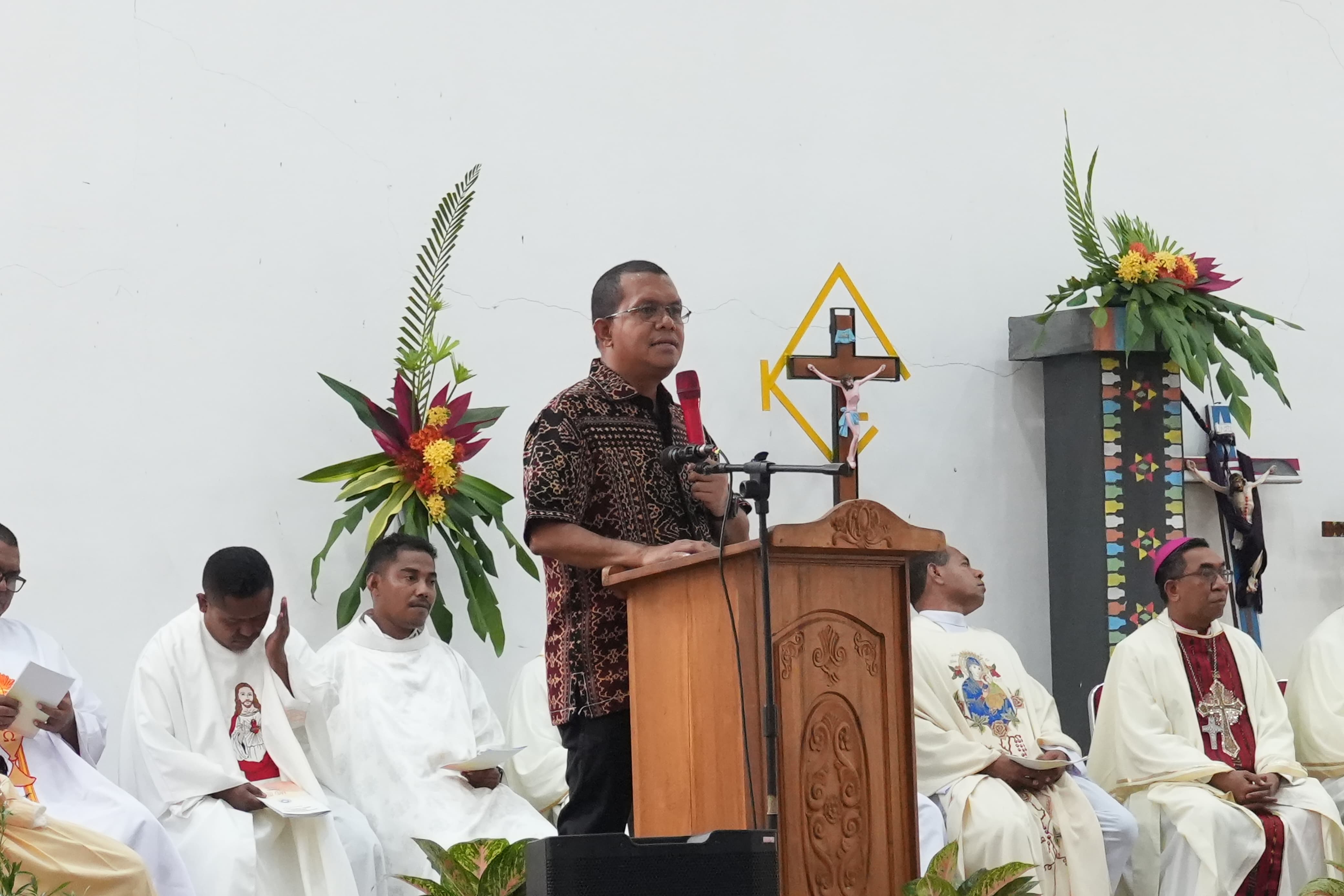 Gubernur NTT Ajak Orang Muda Katolik Jadi Pelopor Literasi Penggerak Ekonomi dan Agen Perubahan
